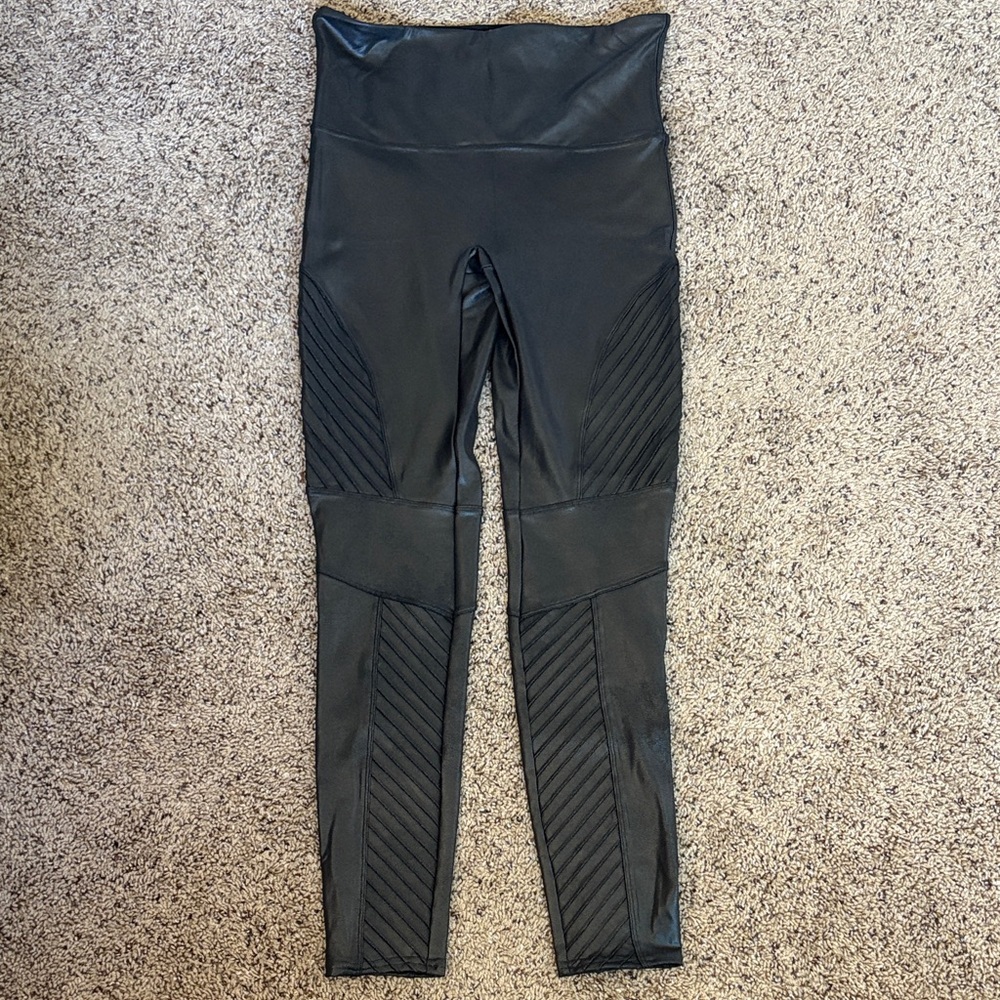 SPANX Glossy Charcoal Leggings with Moto Detail